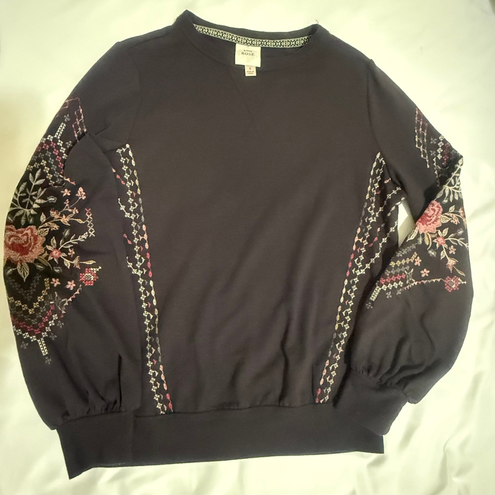Knox Rose Women Embroidered Floral Crewneck Sweatshirt Black Small Boho Pullover